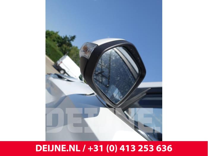 MG ZS EV Skrotfordon (2019, WIT)
