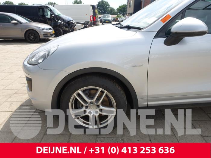 Porsche Cayenne II 3.0 D V6 24V Vehículo de desguace (2015, Gris plateado)