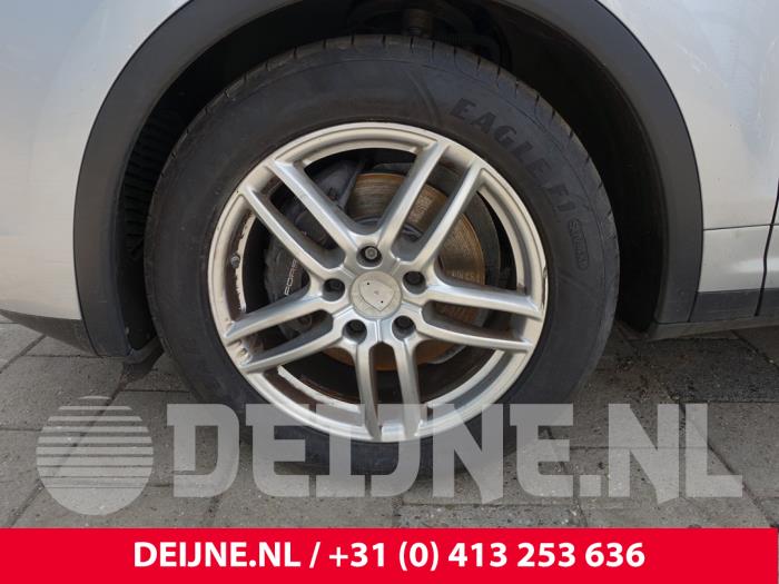 Porsche Cayenne II 3.0 D V6 24V Vehículo de desguace (2015, Gris plateado)