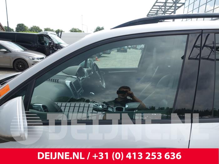 Porsche Cayenne II 3.0 D V6 24V Vehículo de desguace (2015, Gris plateado)
