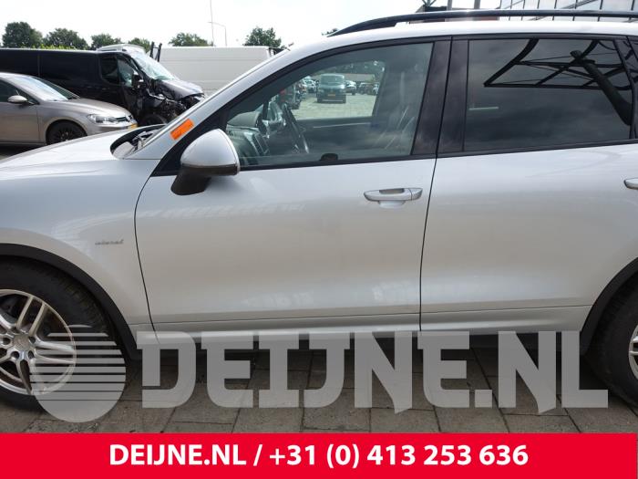 Porsche Cayenne II 3.0 D V6 24V Vehículo de desguace (2015, Gris plateado)