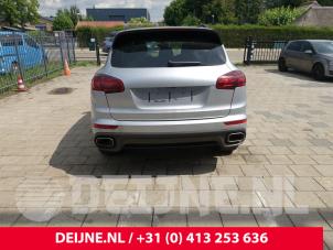 Porsche Cayenne II 3.0 D V6 24V Vehículo de desguace (2015, Gris plateado)