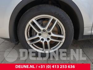 Porsche Cayenne II 3.0 D V6 24V Vehículo de desguace (2015, Gris plateado)