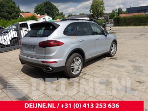Porsche Cayenne II 3.0 D V6 24V Vehículo de desguace (2015, Gris plateado)