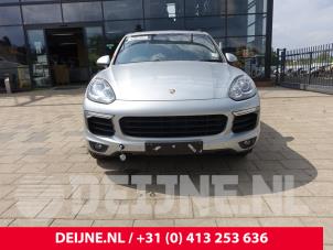 Porsche Cayenne II 3.0 D V6 24V Vehículo de desguace (2015, Gris plateado)