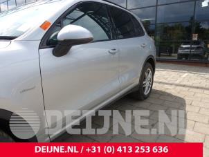 Porsche Cayenne II 3.0 D V6 24V Vehículo de desguace (2015, Gris plateado)