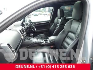 Porsche Cayenne II 3.0 D V6 24V Vehículo de desguace (2015, Gris plateado)