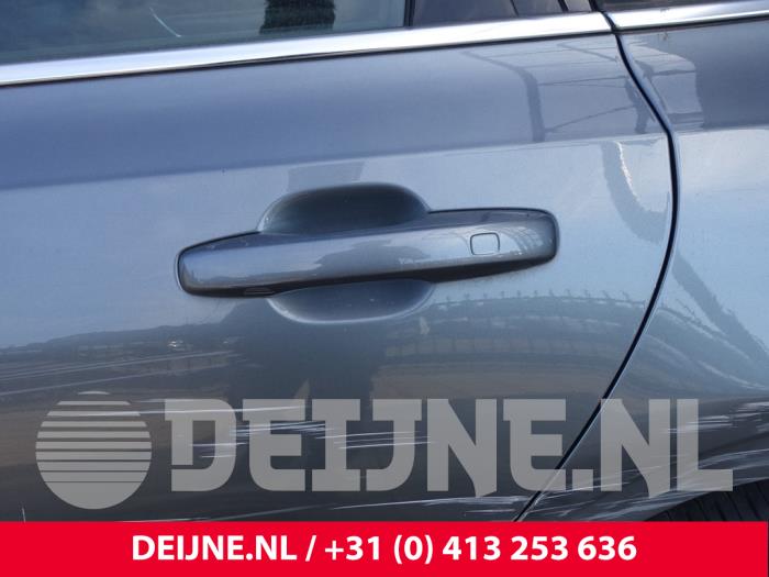Volvo V90 II 2.0 D4 16V Épave (2019, Gris)