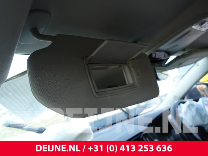 Volvo V90 II 2.0 D4 16V Épave (2019, Gris)