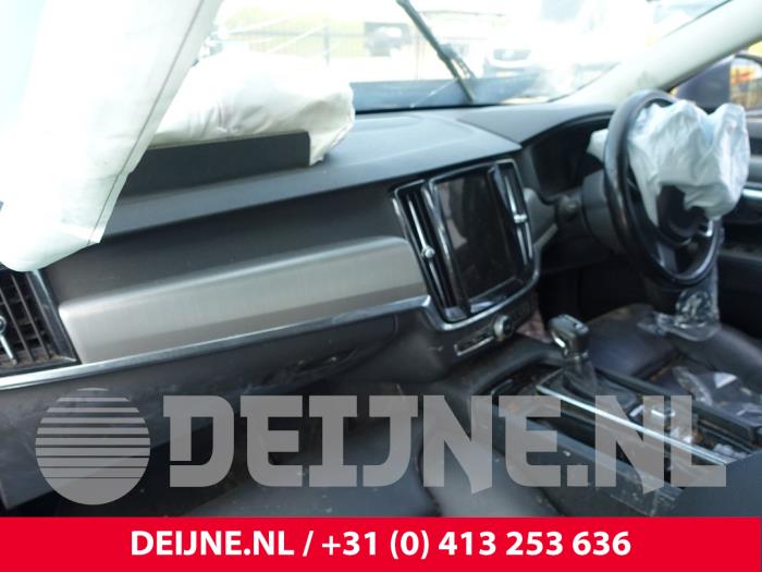 Volvo V90 II 2.0 D4 16V Épave (2019, Gris)