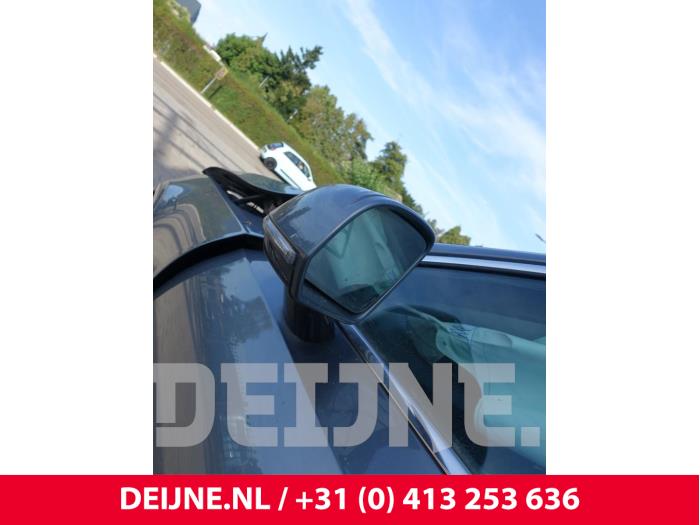 Volvo V90 II 2.0 D4 16V Épave (2019, Gris)