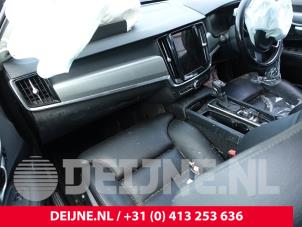 Volvo V90 II 2.0 D4 16V Épave (2019, Gris)