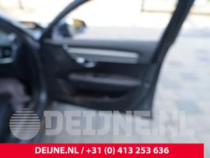 Volvo V90 II 2.0 D4 16V Épave (2019, Gris)