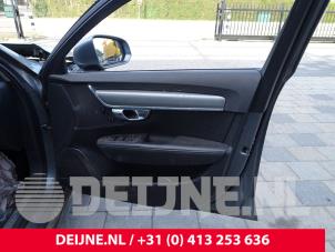 Volvo V90 II 2.0 D4 16V Épave (2019, Gris)