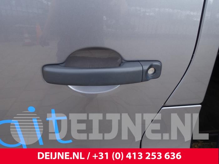 Renault Trafic 1.6 dCi Twin Turbo Épave (2017, Foncé, Gris)