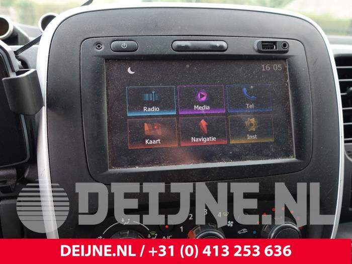 Renault Trafic 1.6 dCi Twin Turbo Épave (2017, Foncé, Gris)