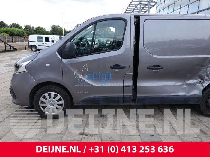 Renault Trafic 1.6 dCi Twin Turbo Épave (2017, Foncé, Gris)