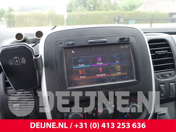 Renault Trafic 1.6 dCi Twin Turbo Épave (2017, Foncé, Gris)