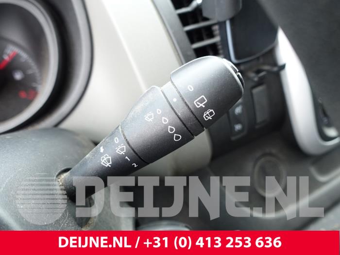 Renault Trafic 1.6 dCi Twin Turbo Épave (2017, Foncé, Gris)