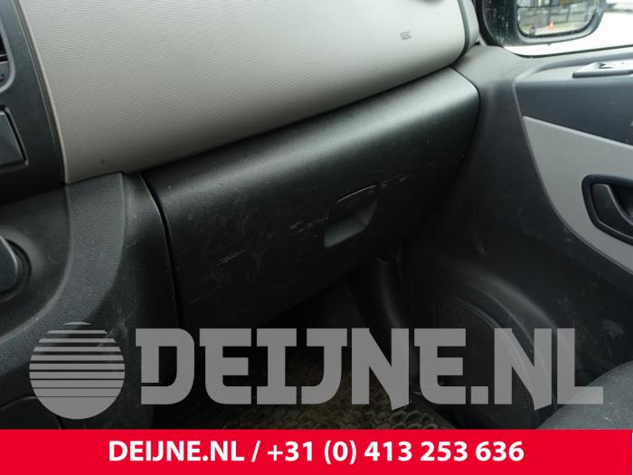 Renault Trafic 1.6 dCi Twin Turbo Épave (2017, Foncé, Gris)