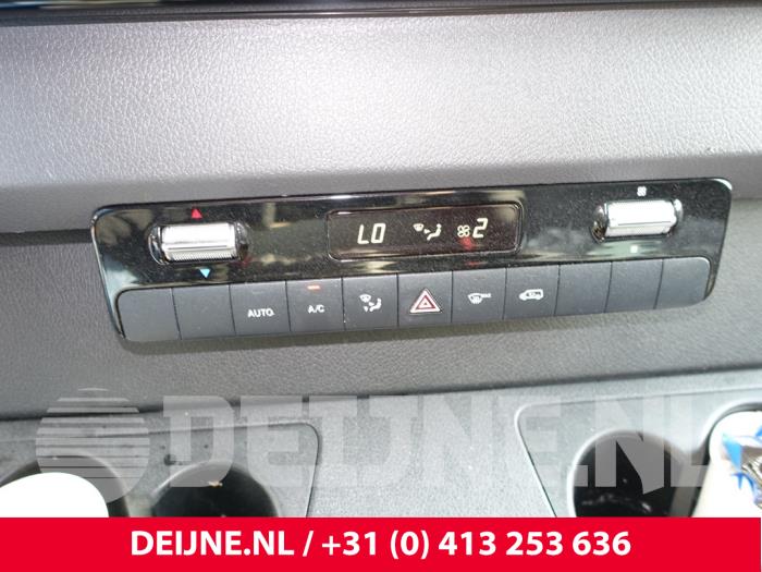 Mercedes Sprinter 3,5t 319 CDI 3.0 V6 24V RWD Vehículo de desguace (2021, Gris plateado)