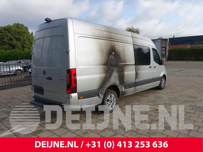 Mercedes Sprinter 3,5t 319 CDI 3.0 V6 24V RWD Vehículo de desguace (2021, Gris plateado)