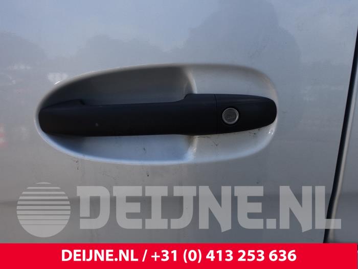 Mercedes Sprinter 3,5t 319 CDI 3.0 V6 24V RWD Vehículo de desguace (2021, Gris plateado)