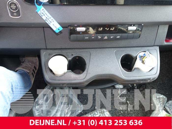 Mercedes Sprinter 3,5t 319 CDI 3.0 V6 24V RWD Vehículo de desguace (2021, Gris plateado)