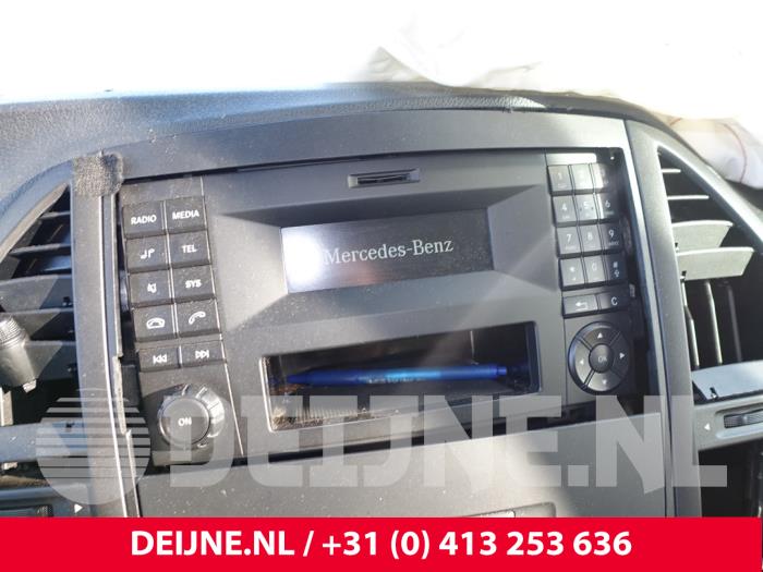 Mercedes Vito Tourer 1.6 109 CDI 16V Samochód złomowany (2017, Bialy)