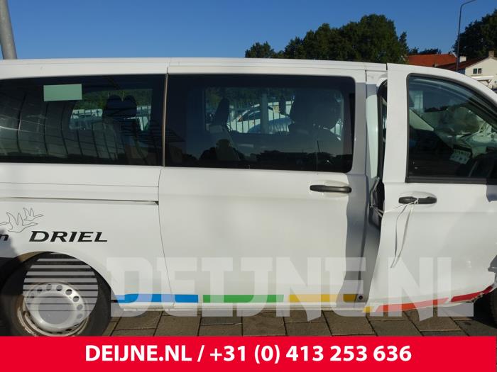 Mercedes Vito Tourer 1.6 109 CDI 16V Samochód złomowany (2017, Bialy)