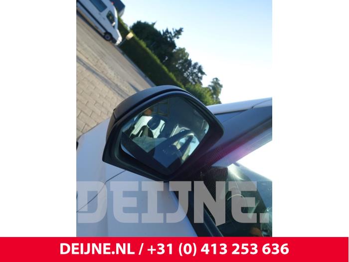 Mercedes Vito Tourer 1.6 109 CDI 16V Samochód złomowany (2017, Bialy)