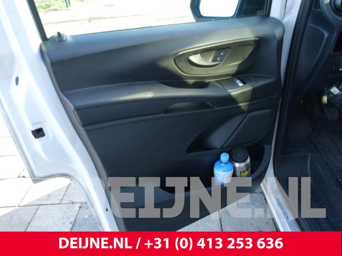 Mercedes Vito Tourer 1.6 109 CDI 16V Samochód złomowany (2017, Bialy)