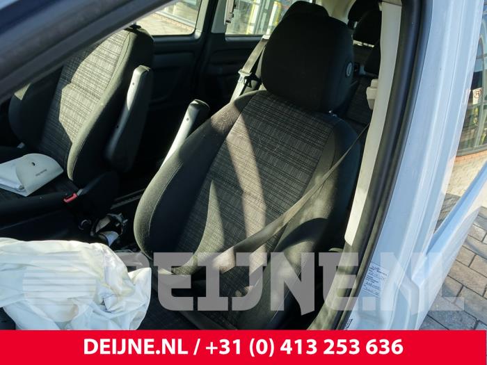 Mercedes Vito Tourer 1.6 109 CDI 16V Samochód złomowany (2017, Bialy)