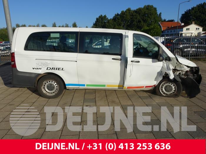 Mercedes Vito Tourer 1.6 109 CDI 16V Samochód złomowany (2017, Bialy)