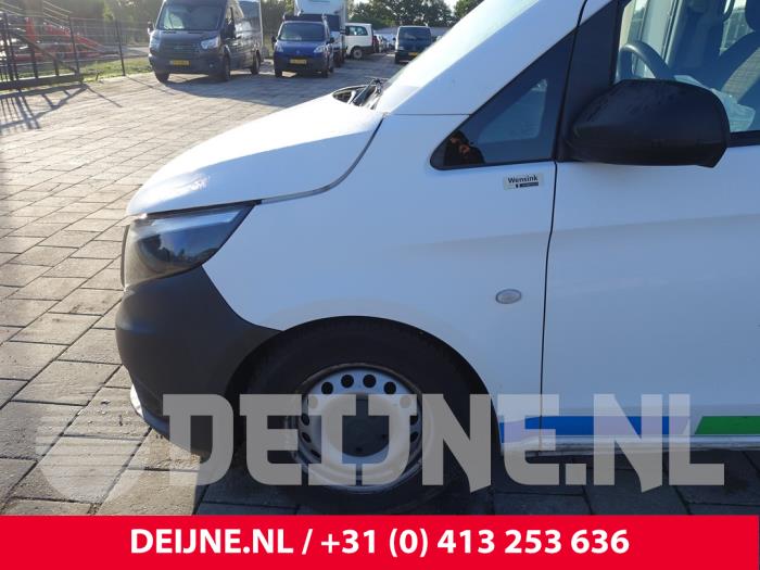 Mercedes Vito Tourer 1.6 109 CDI 16V Samochód złomowany (2017, Bialy)