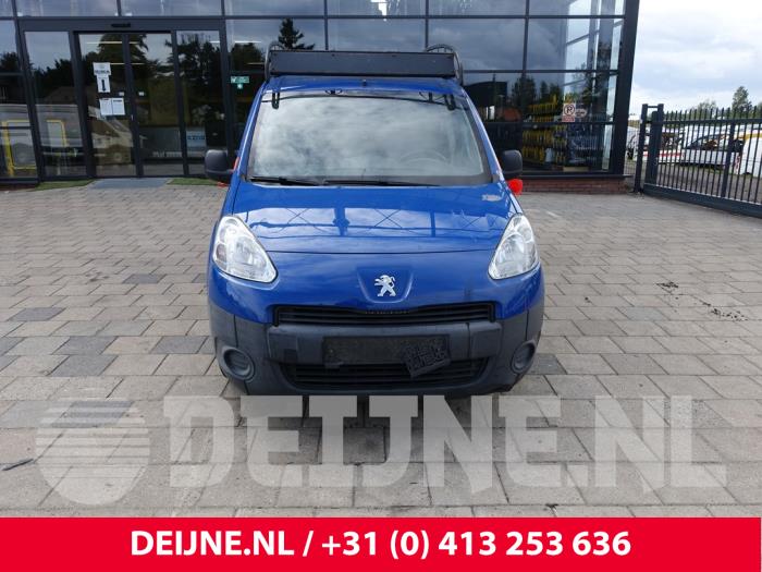 Peugeot Partner 1.6 HDI 75 Phase 2 Samochód złomowany (2015, Niebieski)