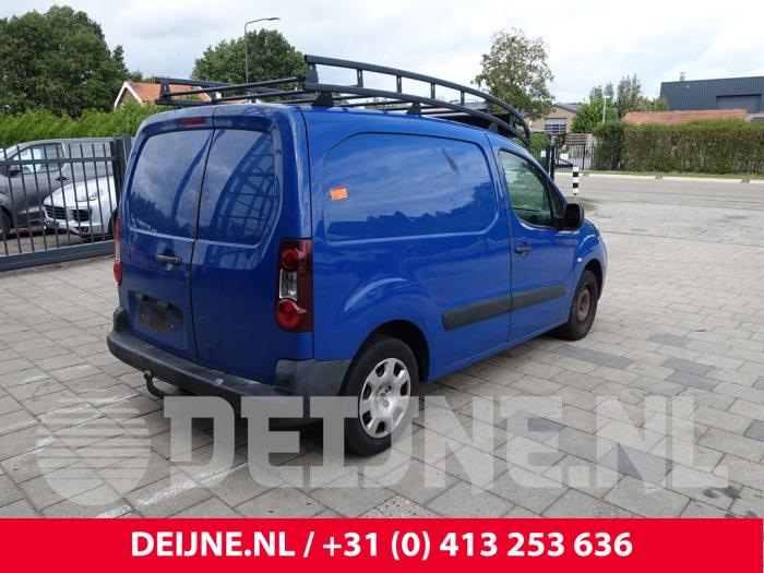 Peugeot Partner 1.6 HDI 75 Phase 2 Samochód złomowany (2015, Niebieski)