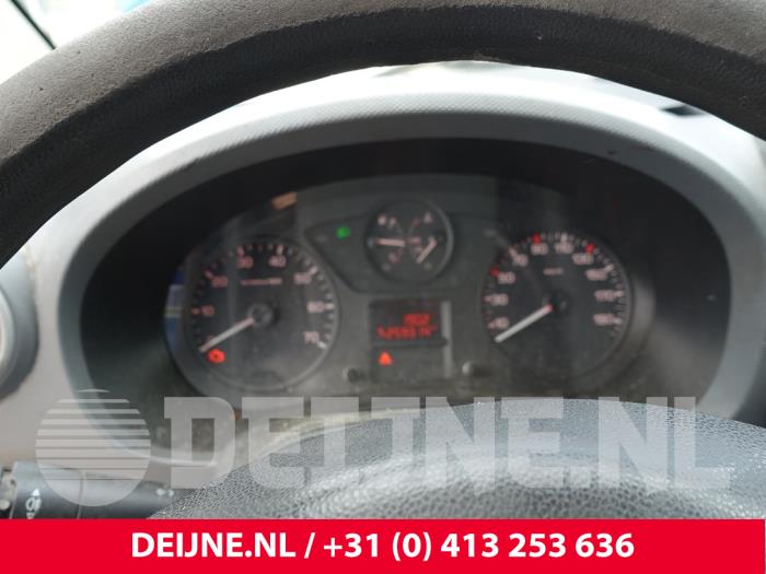 Peugeot Partner 1.6 HDI 75 Phase 2 Samochód złomowany (2015, Niebieski)