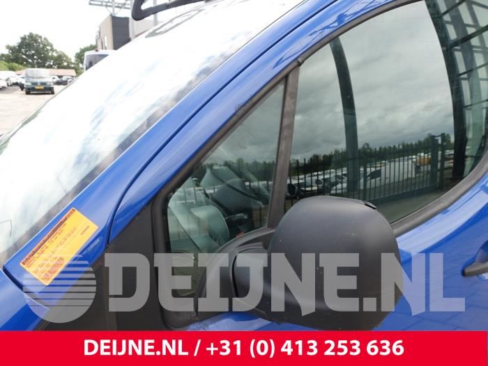Peugeot Partner 1.6 HDI 75 Phase 2 Samochód złomowany (2015, Niebieski)