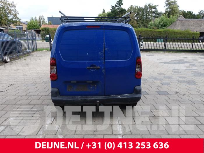 Peugeot Partner 1.6 HDI 75 Phase 2 Samochód złomowany (2015, Niebieski)