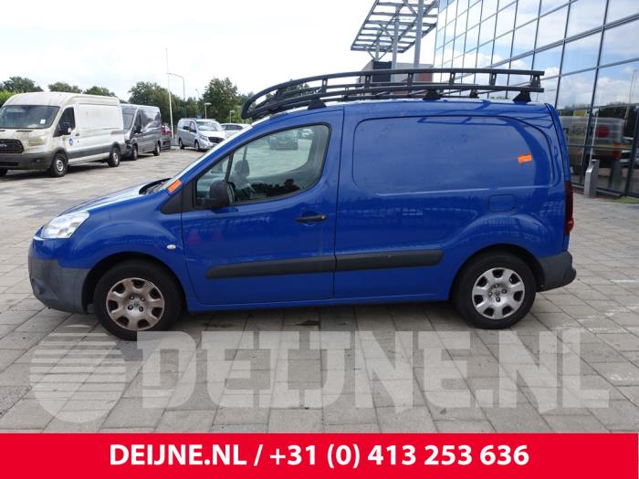 Peugeot Partner 1.6 HDI 75 Phase 2 Samochód złomowany (2015, Niebieski)