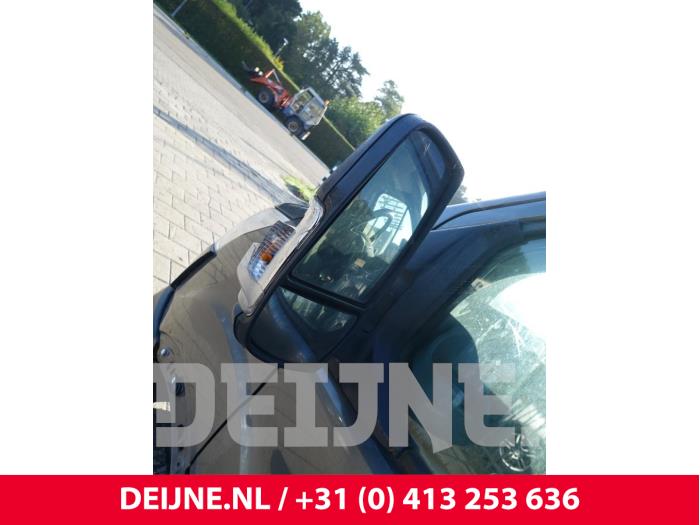 Ford Transit 2.2 TDCi 16V Samochód złomowany (2016, Granit)