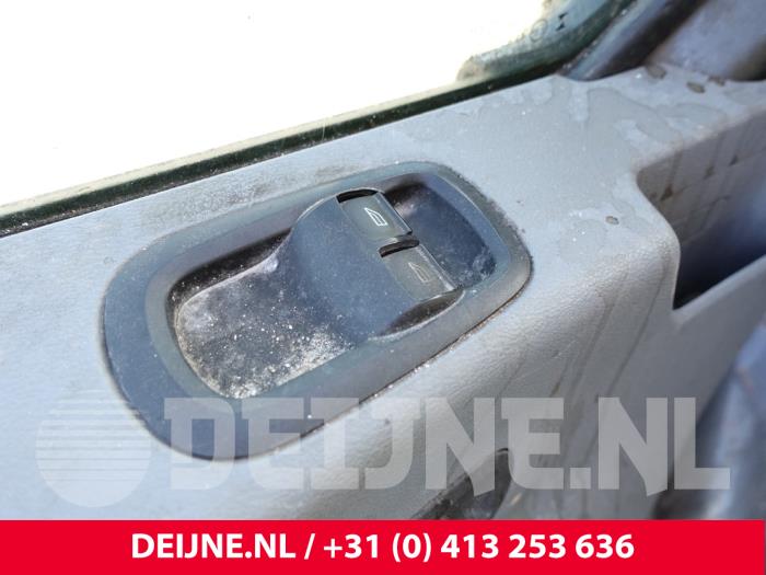 Ford Transit 2.2 TDCi 16V Samochód złomowany (2016, Granit)
