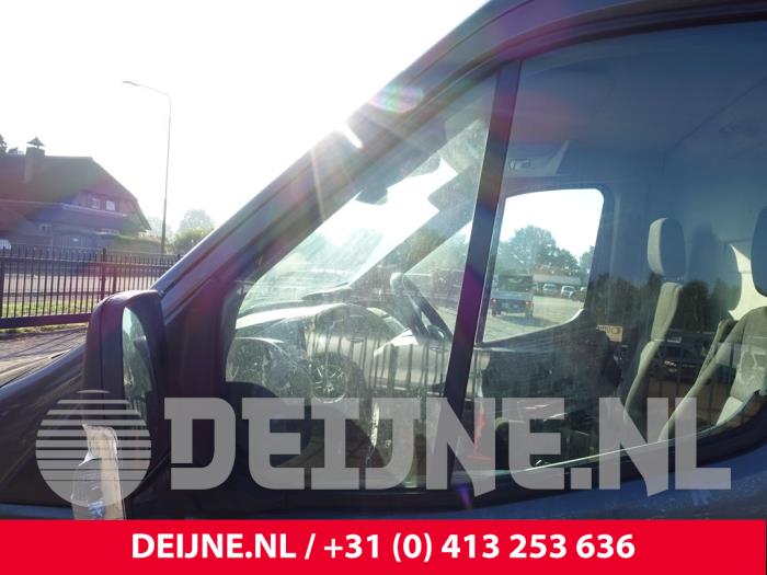 Ford Transit 2.2 TDCi 16V Samochód złomowany (2016, Granit)