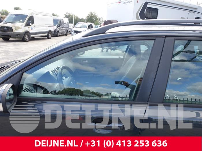 Volvo V50 1.6 D 16V Samochód złomowany (2008, Szary)