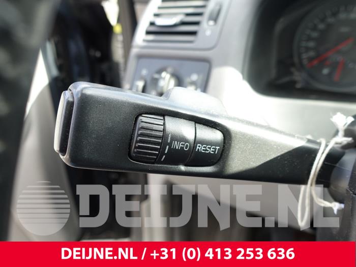 Volvo V50 1.6 D 16V Samochód złomowany (2008, Szary)