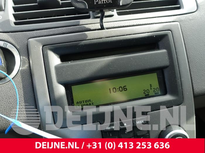 Volvo V50 1.6 D 16V Samochód złomowany (2008, Szary)