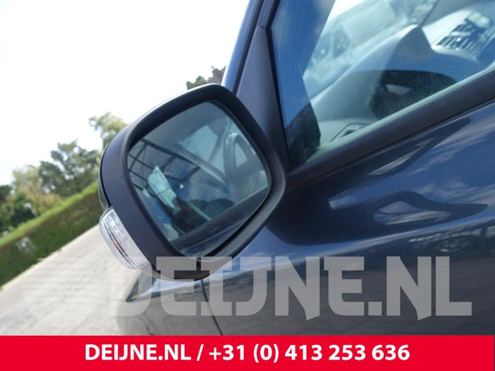 Volvo V50 1.6 D 16V Samochód złomowany (2008, Szary)