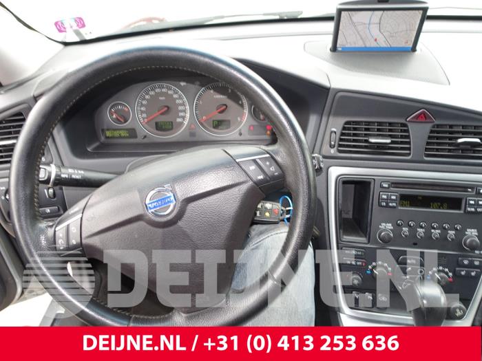 Volvo V70 2.4 D5 20V Samochód złomowany (2008, Szary)