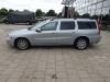 Volvo V70 2.4 D5 20V Samochód złomowany (2008, Szary)